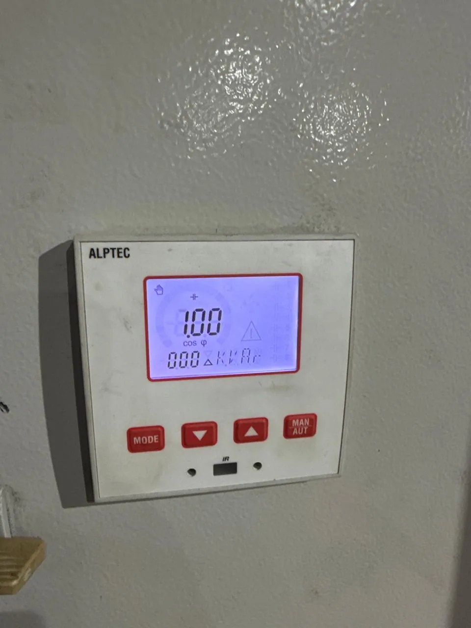 Reingeniería de Control para Banco de Condensadores